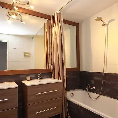 Leonardo Center 3*