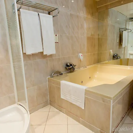 Leonardo Center Hotel Charleroi