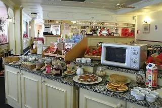 Hotel Leonardo Center 3*