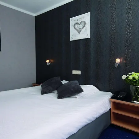 Leonardo Center Hotel 3*